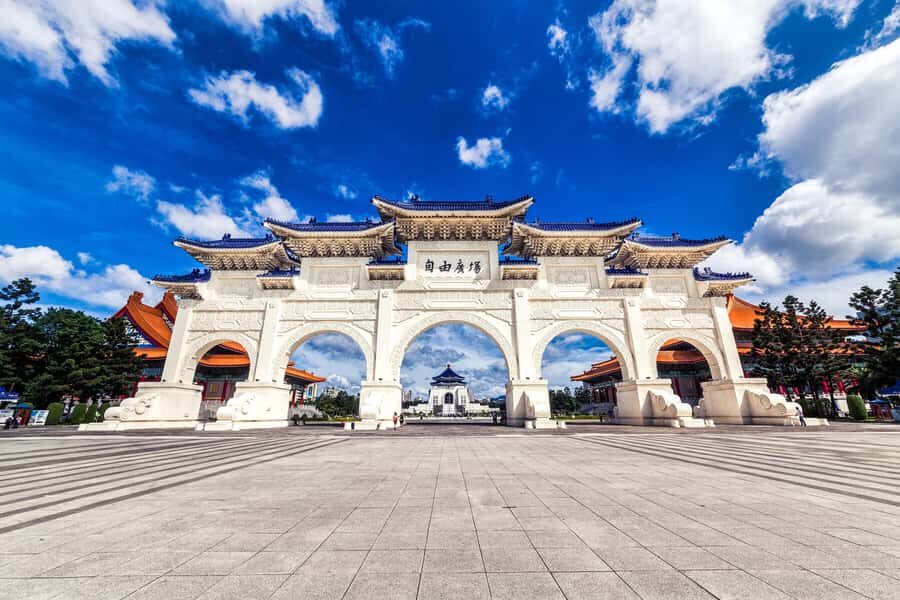 Taiwan Taipei: 8-Hour Customized Taipei City Exploration! - Key points that make this Taipei city tour work