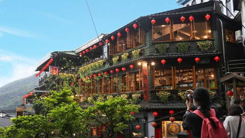 Taiwan Taipei: Customized Private Tour - On the Road in Your Private Vehicle (and Why It Matters)
