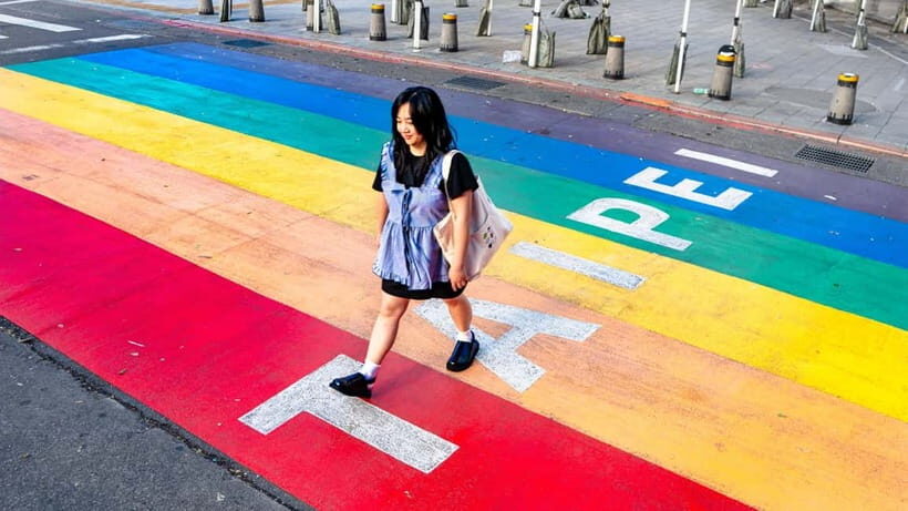 Taiwan Taipei: Quick Photoshoot with Taiwan Photographer - Choosing Your Spot: C.K.S Memorial Hall vs Taipei 101