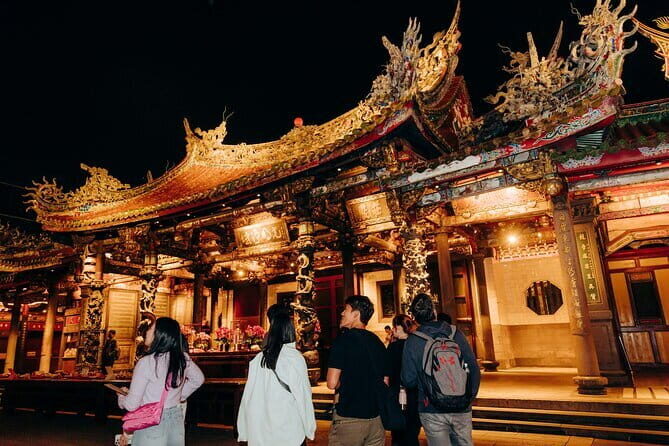 Taste Taipei: Private 6H Food Tour from Keelung Shore Excursion - Cash-only reality and the packing game for Taiwan food stalls