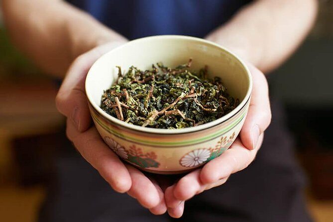 Tea of Taipei: Small-Group Tour with Taipei City Sightseeing - Shihting Old Street tea ceremony: what you’re really learning at the end of the day