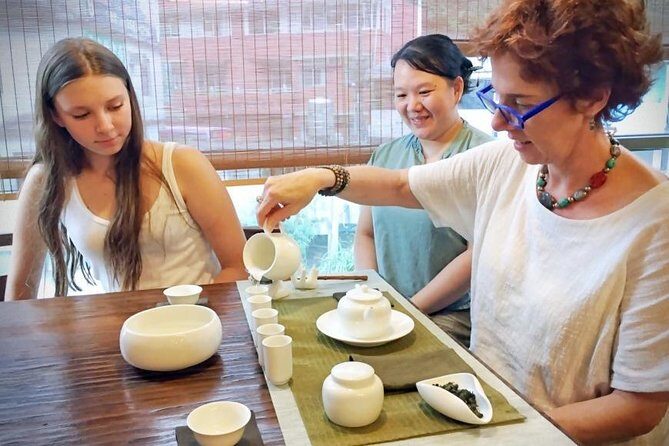 Tea of Taipei: Small-Group Tour with Taipei City Sightseeing - Lunch, tea buying, and what to budget beyond the $230