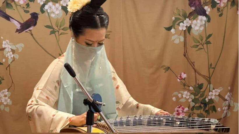 Wear Hanfu and play guzheng - Guzheng Teaching for Total Beginners: How You Learn in 40 Minutes