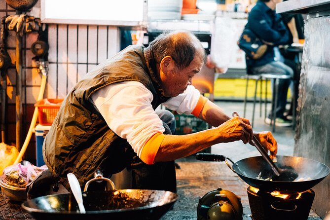 Yansan Night Market Food Tour - Meeting point and timing: starting at 5:30 pm near Daqiaotou