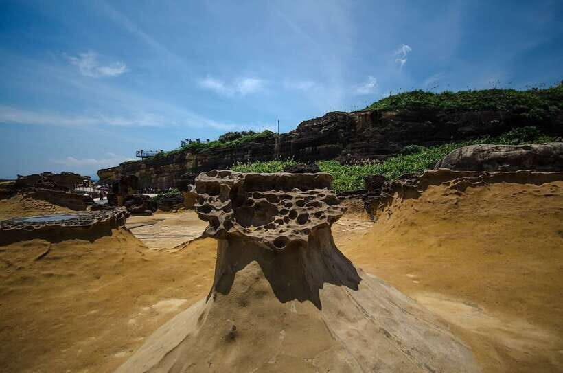 Yehliu Geopark Admission Ticket - Free Tour Guide Times: Weekend Extras