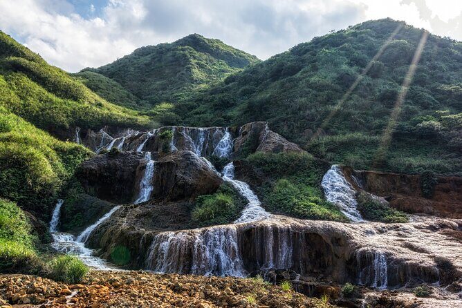 Yehliu, Golden Waterfall, Jiufen, Shifen Day Tour - Key highlights you’ll actually feel on the day