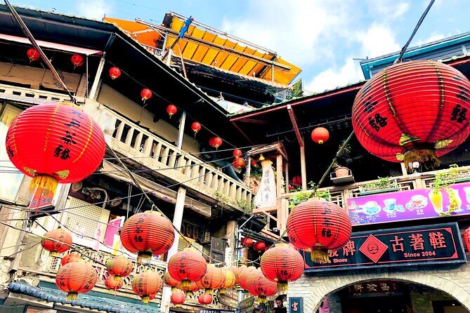 Yehliu & Jiufen & Shifen Day Tour (Departure from Ximending) - Rain, Cold, and What to Pack for the Northeast