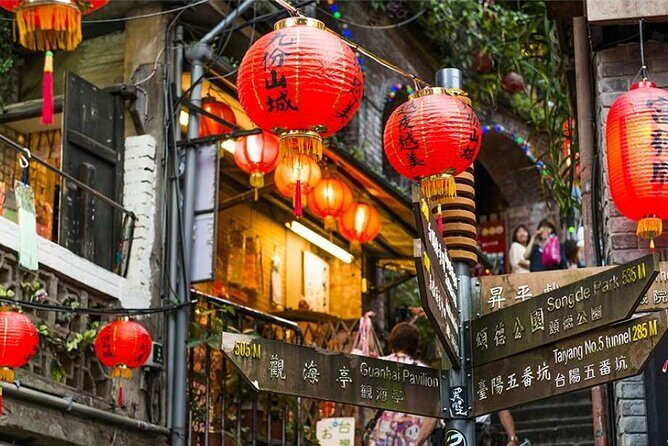 Yehliu, Jiufen & Shifen Taiwans North Coast Day / Night Tour - Taipei to the North Coast: what an 8–9 hour loop really means